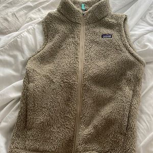 Kids Patagonia tan Sherpa vest. Kids XXL, adult S-M. In great condition.